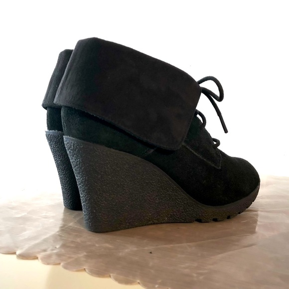 🤑Sale🤑MIA Black Suede Cuffed Oxford Booties, Rubber Wedge Heel - Picture 1 of 7